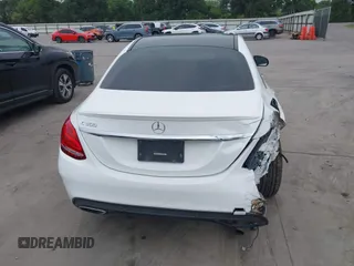 2017 Mercedes-Benz C 300 с VIN 55SWF4JB6HU183934, выставлен на аукционе IAAI как лот 42093303 с пробегом 120 000 миль миль и . История ставок и продаж доступна на DreamBid. Изображение 16.