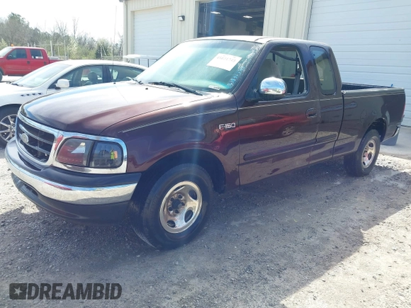 2000 Ford F-150 XL with VIN 1FTZX1725YNB34291, listed as a IAAI auction lot 41831745 with 207,119 mi miles. Bid and sale history available at carsss.com. Image 2.