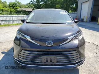 2022 Toyota Sienna Limited with VIN 5TDZSKFC4NS064982, listed as a Copart auction lot 57574594 with 28,142 mi miles and Salvage Title. Bid and sale history available at carsss.com. Image 5.