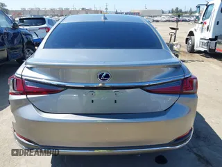 2021 Lexus ES 300h with VIN 58ACA1C1XMU007576, listed as a IAAI auction lot 42302934 with 24,614 mi miles and . Bid and sale history available at DreamBid. Image 16.
