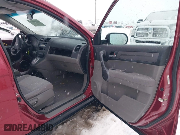 2008 Honda CR-V LX with VIN 3CZRE38358G701255, listed as a IAAI auction lot 41494171 with 267,757 mi miles and . Bid and sale history available at carsss.com. Image 5.