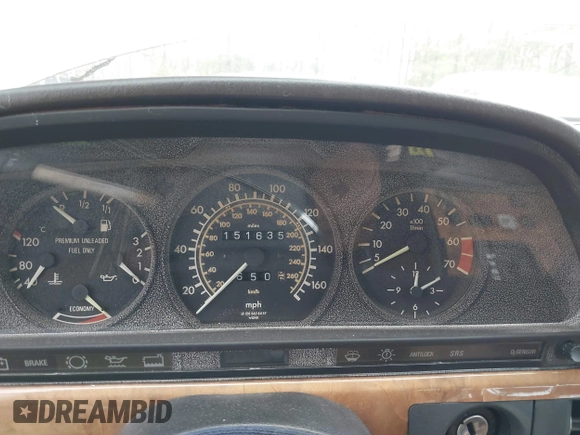 1987 Mercedes-Benz 560 with VIN WDBCA39D5HA357048, listed as a IAAI auction lot 41672343 with 151,635 mi miles and . Bid and sale history available at DreamBid. Image 7.