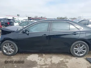 2015 Toyota Camry XLE z VIN 4T1BF1FK1FU028652, wystawiony jako IAAI lot #41639768 z przebiegiem Nie podano mil oraz . Historia ofert i sprzedaży dostępna na DreamBid. Obrazek 14.