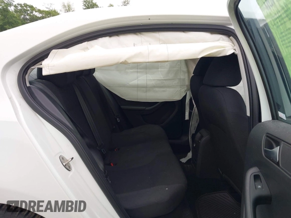 2015 Volkswagen Jetta SE with VIN 3VWD17AJ5FM298661, listed as a IAAI auction lot 42617168 with 97,386 mi miles and . Bid and sale history available at DreamBid. Image 8.
