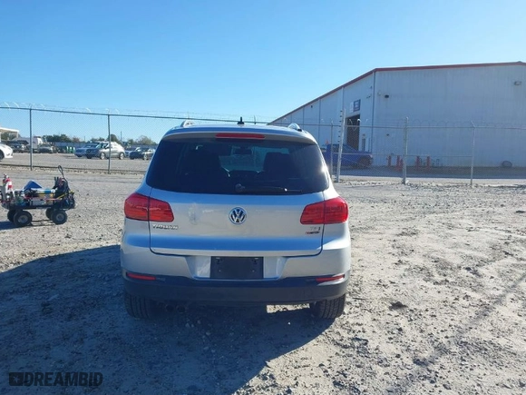 2017 Volkswagen Tiguan Wolfsburg Edition with VIN WVGSV7AX8HK009961, listed as a IAAI auction lot 41822883 with 70,911 mi miles. Bid and sale history available at carsss.com. Image 16.