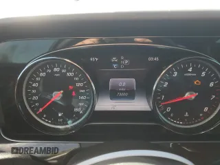 2019 Mercedes-Benz E 300 z VIN WDDZF4JB9KA522920, wystawiony jako Copart lot #50325815 z przebiegiem 73 000 mil mil oraz Szkoda całkowita • Salvage title. Historia ofert i sprzedaży dostępna na DreamBid. Obrazek 9.
