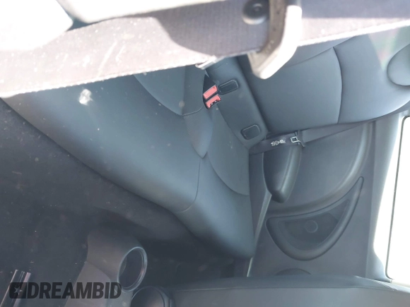 2011 MINI Hardtop with VIN WMWSU3C59BT097994, listed as a IAAI auction lot 42830893 with 138,074 mi miles and . Bid and sale history available at DreamBid. Image 8.