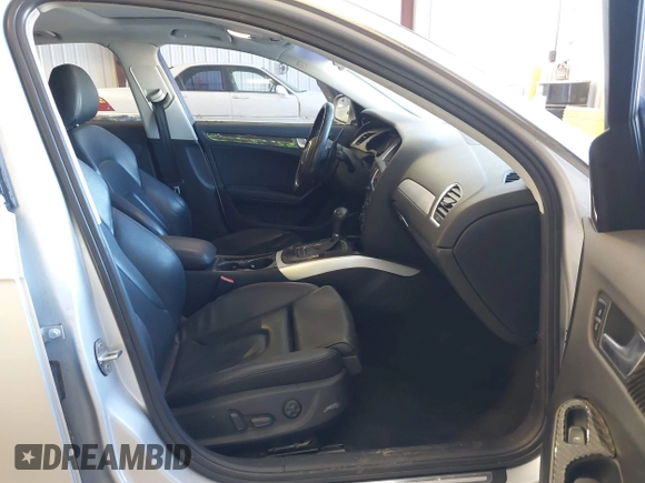 2012 Audi A4 Premium Plus z VIN WAUEFAFL8CN017631, wystawiony jako IAAI lot #41689344 z przebiegiem 170 838 mil mil oraz . Historia ofert i sprzedaży dostępna na DreamBid. Obrazek 5.