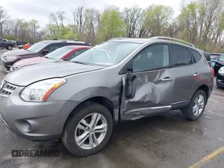 2012 Nissan Rogue S z VIN JN8AS5MV1CW373281, wystawiony jako IAAI lot #41925184 z przebiegiem 140 722 mil mil oraz . Historia ofert i sprzedaży dostępna na DreamBid. Obrazek 6.