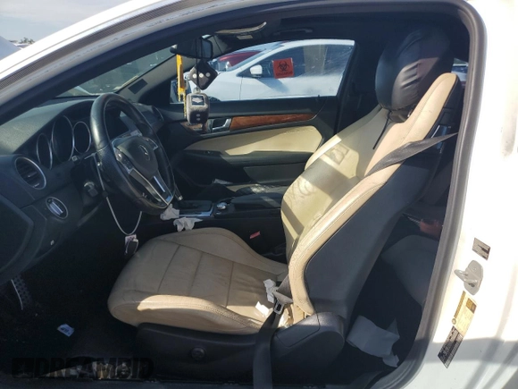 2012 Mercedes-Benz C 250 с VIN WDDGJ4HB5CF800597, выставлен на аукционе Copart как лот 64051635 с пробегом 162 996 миль миль и Чистый • Clean title. История ставок и продаж доступна на DreamBid. Изображение 7.