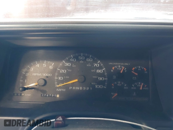 1999 Chevrolet Suburban z VIN 3GNFK16R4XG109638, wystawiony jako IAAI lot #42505642 z przebiegiem 274 795 mil mil oraz . Historia ofert i sprzedaży dostępna na DreamBid. Obrazek 7.