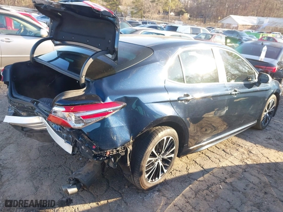 2018 Toyota Camry LE with VIN 4T1B11HK8JU554927, listed as a IAAI auction lot 41628449 with 152,942 mi miles. Bid and sale history available at carsss.com. Image 4.