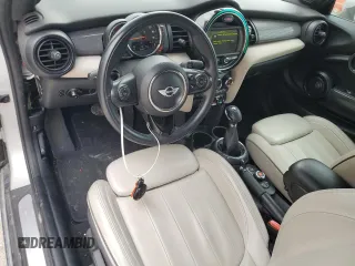 2016 MINI Convertible z VIN WMWWG5C51G3C19570, wystawiony jako Copart lot #47802705 z przebiegiem 92 492 mil mil oraz Szkoda całkowita • Salvage title. Historia ofert i sprzedaży dostępna na DreamBid. Obrazek 8.