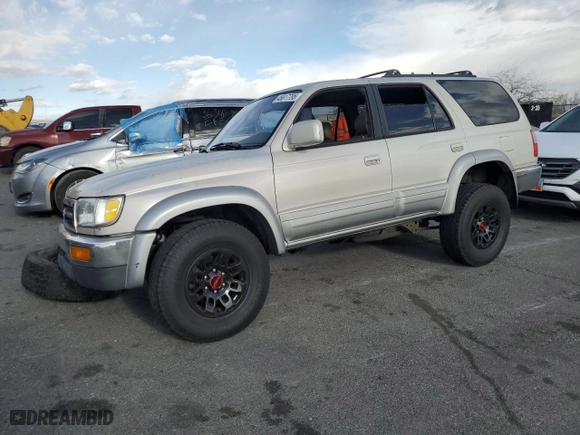 1998 Toyota 4Runner with VIN JT3GN87R6W0065760, listed as a Copart auction lot 46817795 with 269,295 mi miles and Salvage Title. Bid and sale history available at carsss.com. Image 1.