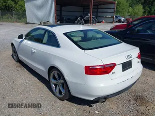 2009 Audi A5 z VIN WAUDK78T09A016755, wystawiony jako IAAI lot #42197401 z przebiegiem 232 977 mil mil oraz . Historia ofert i sprzedaży dostępna na DreamBid. Obrazek 6.