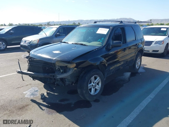2007 Ford Escape XLS with VIN 1FMYU02Z57KA51068, listed as a IAAI auction lot 39417911 with 1 mi miles. Bid and sale history available at carsss.com. Image 2.
