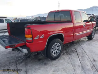 2006 GMC Sierra 1500 SLE1 with VIN 1GTEK19B86Z212806, listed as a IAAI auction lot 41324377 with 179,187 mi miles. Bid and sale history available at carsss.com. Image 4.