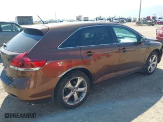 2013 Toyota Venza LE with VIN 4T3BK3BB1DU077562, listed as a IAAI auction lot 40207957 with 132,648 mi miles. Bid and sale history available at carsss.com. Image 4.