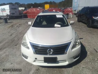 2015 Nissan Altima 2.5 SL with VIN 1N4AL3AP1FN379939, listed as a IAAI auction lot 41630425 with 161,041 mi miles. Bid and sale history available at carsss.com. Image 6.