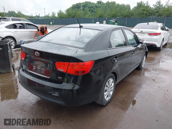 2010 Kia Forte EX z VIN KNAFU4A26A5065796, wystawiony jako IAAI lot #39824465 z przebiegiem 179 857 mil mil oraz . Historia ofert i sprzedaży dostępna na DreamBid. Obrazek 4.