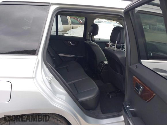 2014 Mercedes-Benz GLK 350 with VIN WDCGG8JB7EG202576, listed as a IAAI auction lot 42013852 with 42,838 mi miles and . Bid and sale history available at DreamBid. Image 8.