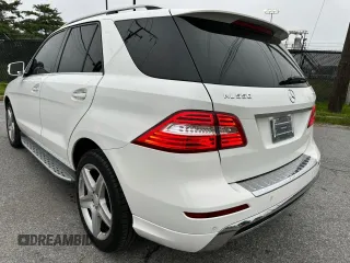 2014 Mercedes-Benz M 550 z VIN 4JGDA7DB0EA386032, wystawiony jako Copart lot #61507465 z przebiegiem 131 078 mil mil oraz Czysty tytuł • Clean title. Historia ofert i sprzedaży dostępna na DreamBid. Obrazek 3.