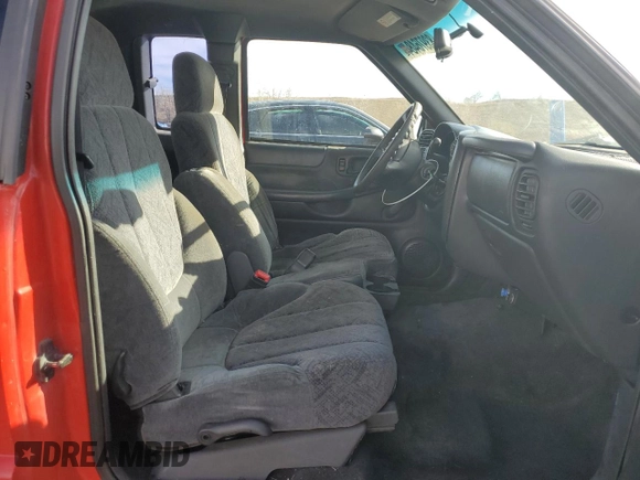 2000 GMC Sonoma SLS w/1SF Pkg with VIN 1GTCS1952Y8291772, listed as a Copart auction lot 83976484 with 127,849 mi miles and Salvage Title. Bid and sale history available at carsss.com. Image 10.