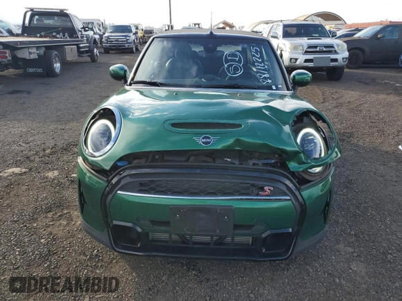 2024 MINI Convertible Cooper S with VIN WMW43DL03R3R99976, listed as a Copart auction lot 88112225 with 17,104 mi miles and Clean title. Bid and sale history available at DreamBid. Image 5.