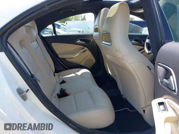 2019 Mercedes-Benz CLA 250 z VIN WDDSJ4EB1KN726095, wystawiony jako IAAI lot #42302491 z przebiegiem 78 338 mil mil oraz . Historia ofert i sprzedaży dostępna na DreamBid. Obrazek 8.