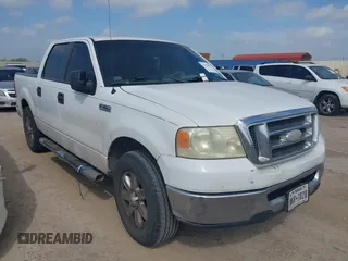 2007 Ford F-150 XLT z VIN 1FTRW12W57KC48644, wystawiony jako IAAI lot #42410671 z przebiegiem 365 688 mil mil oraz . Historia ofert i sprzedaży dostępna na DreamBid. Obrazek 1.