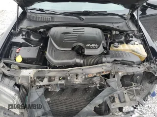 2016 Chrysler 300 S z VIN 2C3CCAGG0GH244609, wystawiony jako Copart lot #57007375 z przebiegiem 195 200 mil mil oraz Szkoda całkowita • Salvage title. Historia ofert i sprzedaży dostępna na DreamBid. Obrazek 11.