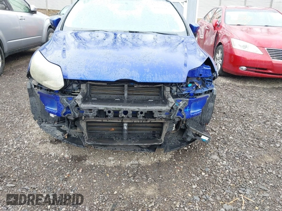 2014 Ford Focus Titanium with VIN 1FADP3J28EL240911, listed as a IAAI auction lot 42082812 with 144,625 mi miles. Bid and sale history available at carsss.com. Image 6.