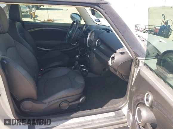 2013 MINI Hardtop S with VIN WMWSV3C54DT476756, listed as a IAAI auction lot 42691529 with 130,877 mi miles and . Bid and sale history available at DreamBid. Image 5.