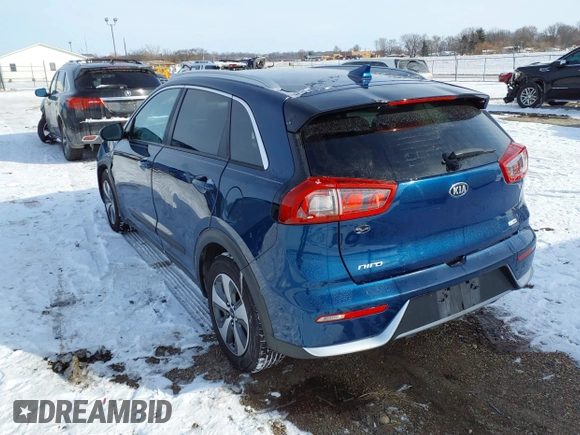 2018 Kia Niro LX with VIN KNDCB3LC3J5210563, listed as a IAAI auction lot 41570690 with 102,613 mi miles. Bid and sale history available at carsss.com. Image 3.
