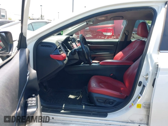 2019 Toyota Camry LE z VIN 4T1B11HK6KU754349, wystawiony jako IAAI lot #42262271 z przebiegiem 77 312 mil mil oraz . Historia ofert i sprzedaży dostępna na DreamBid. Obrazek 5.