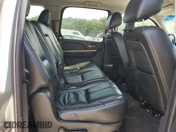 2011 Chevrolet Suburban LT с VIN 1GNSCJE00BR213311, выставлен на аукционе Copart как лот 55612835 с пробегом 219 379 миль миль и Списание • Salvage title. История ставок и продаж доступна на DreamBid. Изображение 11.