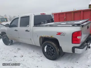 2010 Chevrolet Silverado 1500 LT with VIN 3GCRKSE32AG158188, listed as a IAAI auction lot 41628615 with 171,118 mi miles. Bid and sale history available at carsss.com. Image 14.