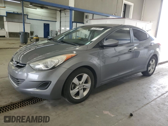 2013 Hyundai Elantra GLS z VIN 5NPDH4AE5DH362524, wystawiony jako Copart lot #52361585 z przebiegiem 124 909 mil mil oraz Szkoda całkowita • Salvage title. Historia ofert i sprzedaży dostępna na DreamBid. Obrazek 1.