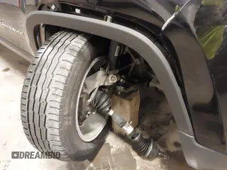 2017 Jeep Cherokee Latitude с VIN 1C4PJMCB6HD227326, выставлен на аукционе IAAI как лот 42181798 с пробегом 147 962 миль миль и . История ставок и продаж доступна на DreamBid. Изображение 6.