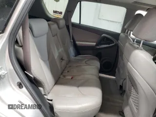 2010 Toyota RAV4 Limited z VIN JTMYK4DV2AD003504, wystawiony jako Copart lot #56321345 z przebiegiem 192 731 mil mil oraz Szkoda całkowita • Salvage title. Historia ofert i sprzedaży dostępna na DreamBid. Obrazek 11.