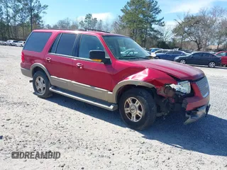 2004 Ford Expedition Eddie Bauer with VIN 1FMFU17L04LA90805, listed as a IAAI auction lot 41610927 with 245,847 mi miles. Bid and sale history available at carsss.com. Image 1.