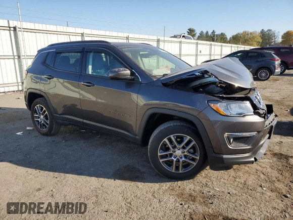 2020 Jeep Compass Latitude with VIN 3C4NJDBB4LT255556, listed as a Copart auction lot 76440714 with 19,102 mi miles and Salvage Title. Bid and sale history available at DreamBid. Image 4.