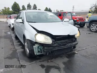 2008 Volkswagen Jetta SE with VIN 3VWRZ71K88M074505, listed as a IAAI auction lot 38842036 with 194,061 mi miles and . Bid and sale history available at DreamBid. Image 6.