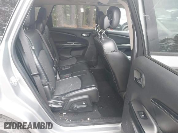 2020 Dodge Journey Crossroad z VIN 3C4PDCGB4LT201564, wystawiony jako IAAI lot #42105007 z przebiegiem 115 411 mil mil oraz . Historia ofert i sprzedaży dostępna na DreamBid. Obrazek 8.