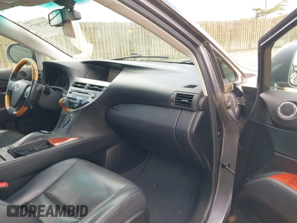 2012 Lexus RX 350 z VIN 2T2BK1BA6CC134323, wystawiony jako IAAI lot #42276573 z przebiegiem 84 264 mil mil oraz . Historia ofert i sprzedaży dostępna na DreamBid. Obrazek 5.