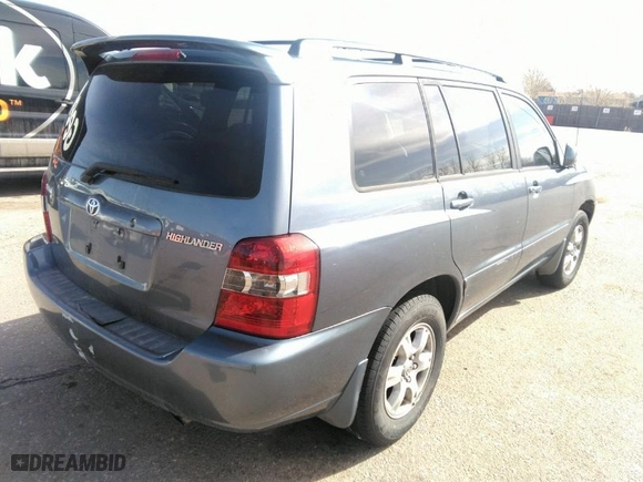 2007 Toyota Highlander with VIN JTEGD21A170162800, listed as a IAAI auction lot 41852334 with 161,631 mi miles. Bid and sale history available at carsss.com. Image 4.