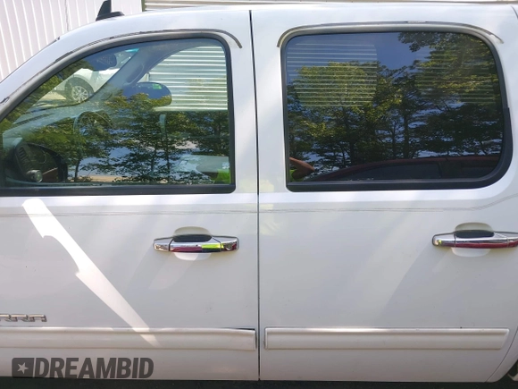 2008 GMC Sierra 1500 SLE1 z VIN 2GTEC130481114324, wystawiony jako IAAI lot #42279209 z przebiegiem 213 978 mil mil oraz . Historia ofert i sprzedaży dostępna na DreamBid. Obrazek 14.