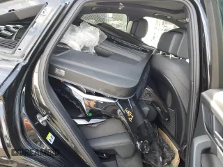 2023 Audi SQ5 Sportback Premium Plus with VIN WA124AFY6P2071504, listed as a Copart auction lot 58784334 with 3,934 mi miles and Salvage Title. Bid and sale history available at DreamBid. Image 10.