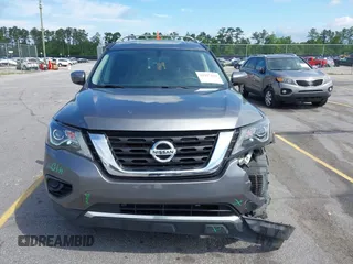 2019 Nissan Pathfinder SL z VIN 5N1DR2MN5KC646432, wystawiony jako IAAI lot #42227161 z przebiegiem 136 369 mil mil oraz . Historia ofert i sprzedaży dostępna na DreamBid. Obrazek 12.