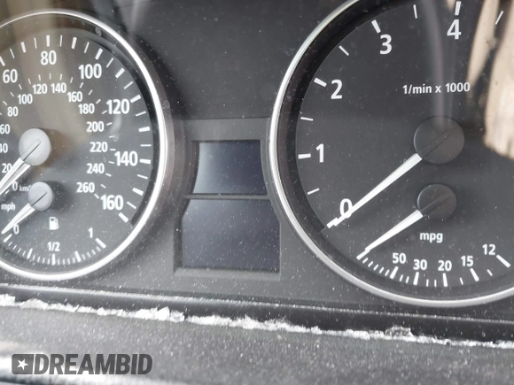 2006 BMW 3 Series 325xi with VIN WBAVD13556KV03735, listed as a IAAI auction lot 41768087 with 1 mi miles. Bid and sale history available at carsss.com. Image 7.